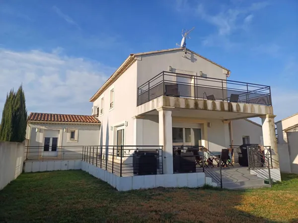 Villa T5 récente proche centre ville