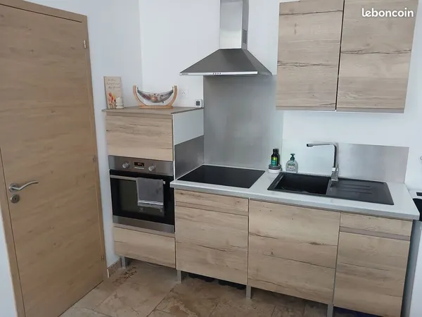 Loue appartement de type 3 duplex individuel d'environ 65 m2 récent vue sur le canyon de BOZOULS