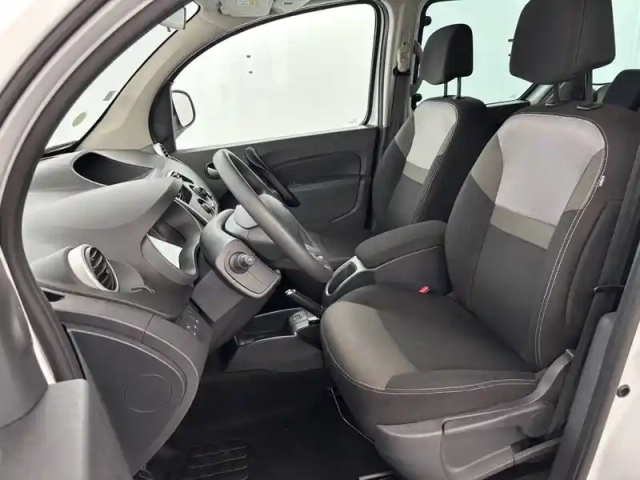 Renault Kangoo blue dci 95 — photo 18