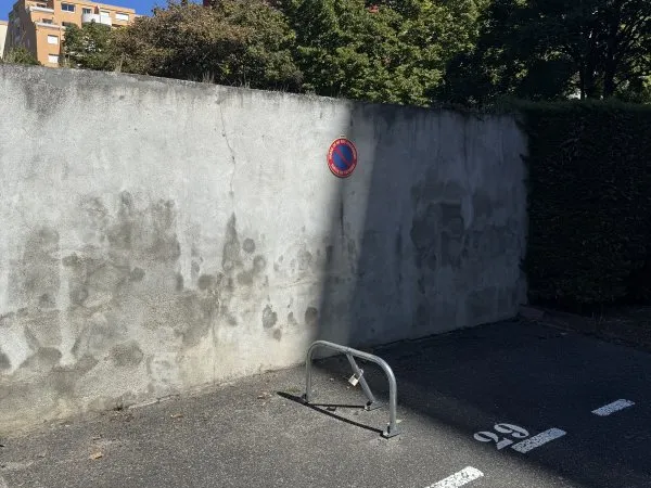Loue parking - 11m²
