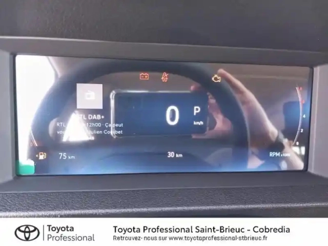 Toyota Proace medium 2.2 d-4d 150 cabine approfondie start pack confort bva my25 tarif réservée aux profess — photo 14