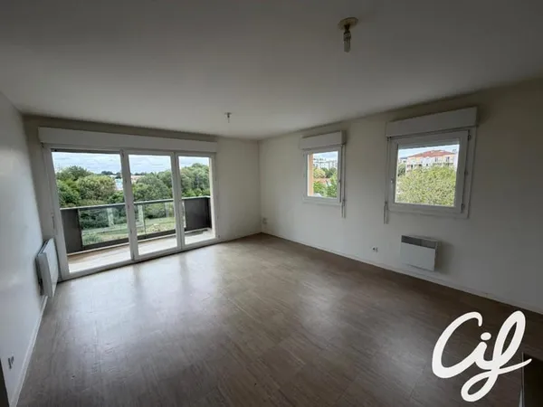 Appartement T3 Le Bourg Sous La Roche - 60.7 m2 138 000 Euros