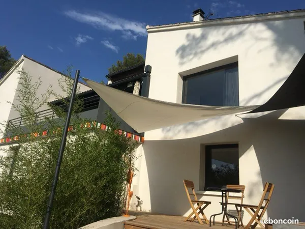 Appartement avec terrasse et parking