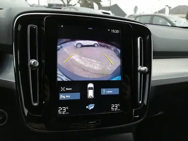 Volvo Xc40 t4 recharge 129+82 ch dct7 — photo 23
