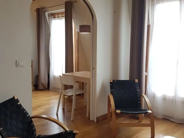Grand studio meublé avec mezzanine et 2 balcons - Paris 14e