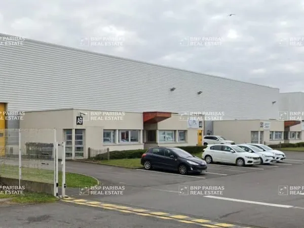 Local d'activité 1184 m²