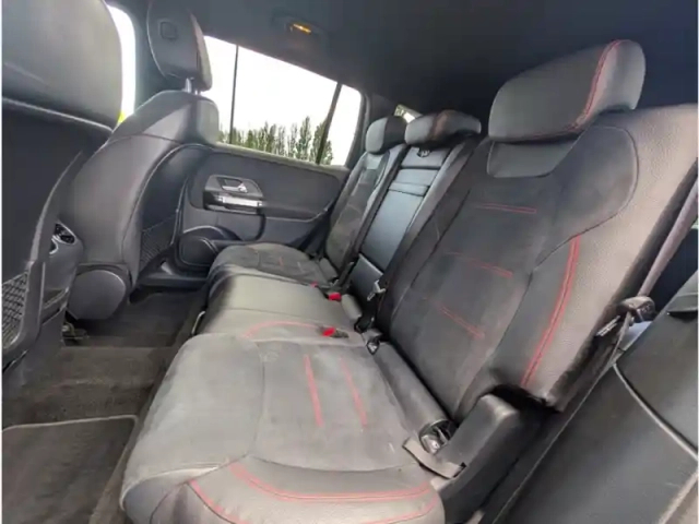 Mercedes Glb 200 d — photo 19
