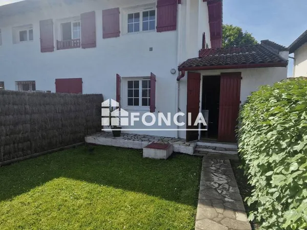 Appartement T3 76.52 m2 Saint Jean de Luz, dépendance et garage et jardin