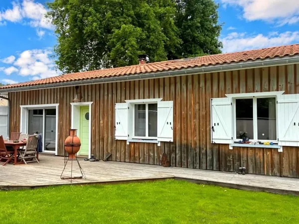 Maison avec dépendance et garage Le Teich.