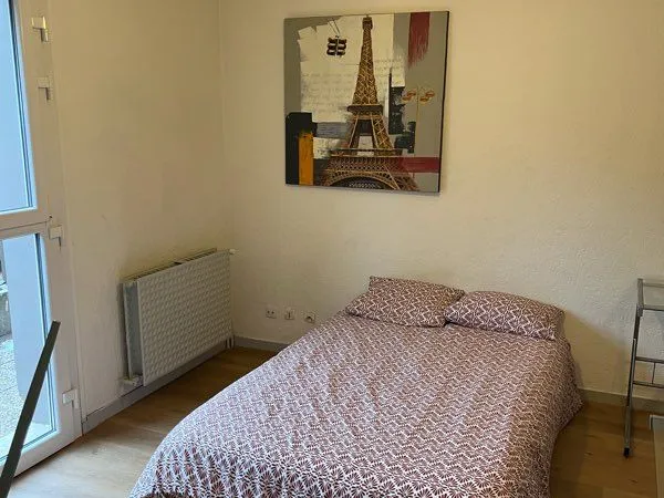 Studio MEUBLÉ FAC CHAUFFAGE EAU ÉLECTRICITÉ WIFI COMPRIS