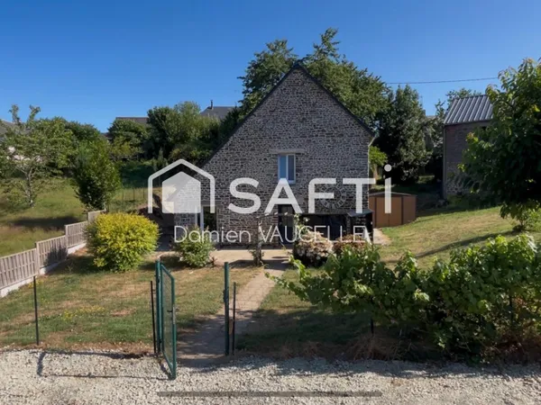 Exclusivité : maison de bourg meublée en pierre, 90 m², au calme, près de l'étang de pêche.
