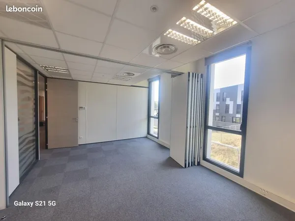 Bureau 222 m²