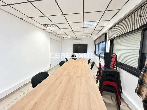 Bureaux 348 m²