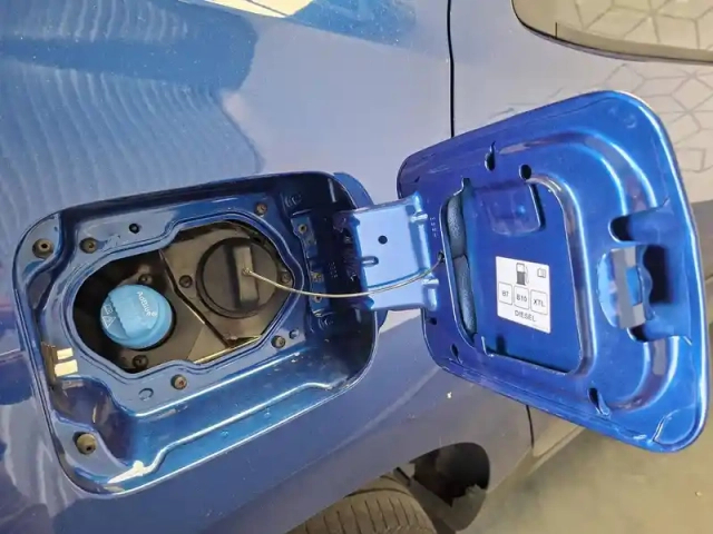 Dacia Duster blue dci 115 4x2 — photo 20