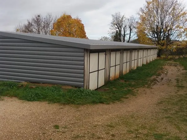 Garage a louer a is sur tille
