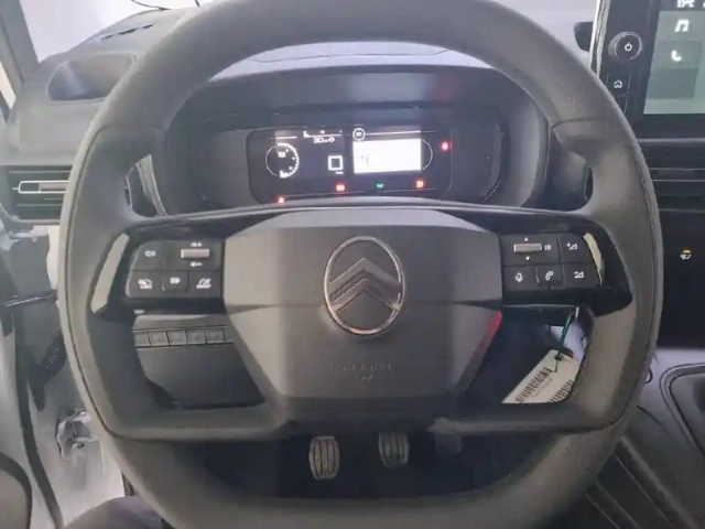 Citroën Berlingo van m diesel 100 ch manuelle — photo 9