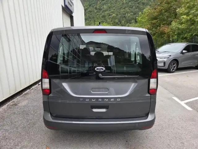 Ford Tourneo Connect grd  2.0 ecoblue 102ch trend — photo 6