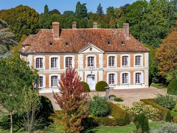 Maison 6 pièces 315 m²