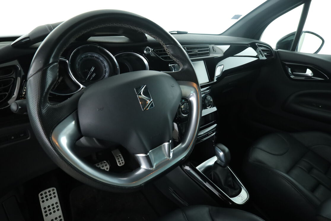 DS Automobiles DS3 1.2 PureTech Ultra Prestige EAT6 — photo 10