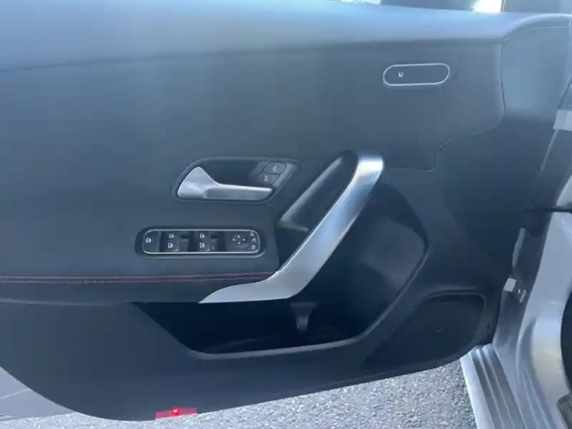 Mercedes Classe A 200 d amg line — photo 14