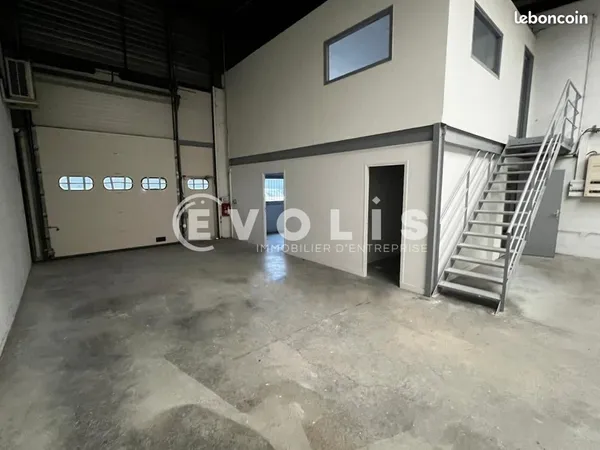 Local d'activité 226 m²