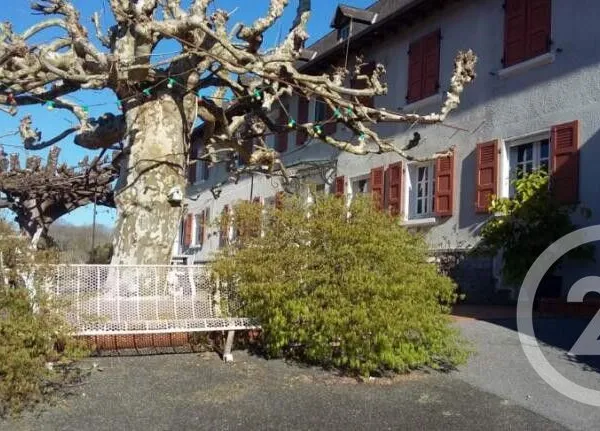 Murs commerciaux 4 pièces 707 m²