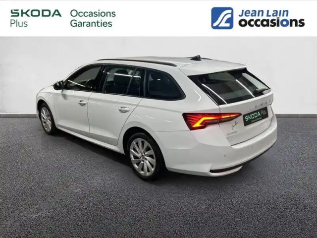 Skoda Octavia combi 1.5 tsi hybrid 150 ch act dsg7 — photo 11