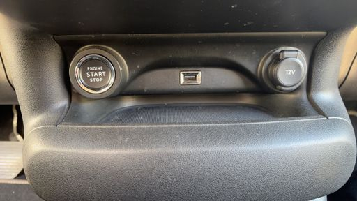 Citroen C4 Cactus 1.2 PureTech 130 EAT6 - Shine – 2019 – 84303 km – Essence – Boîte Automatique — photo 13