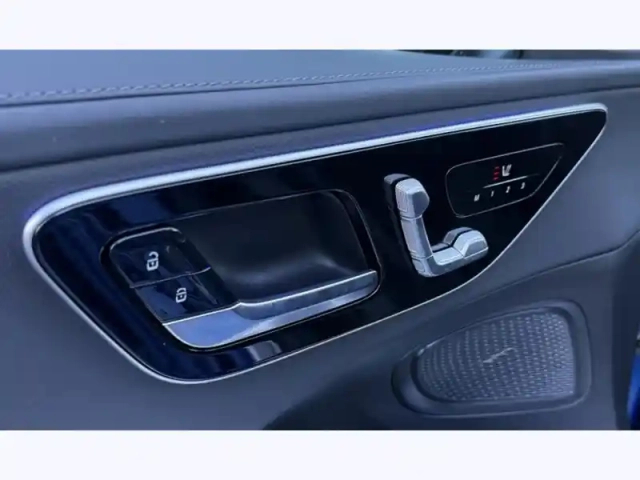 Mercedes Classe C 200 d berline amg lin — photo 43