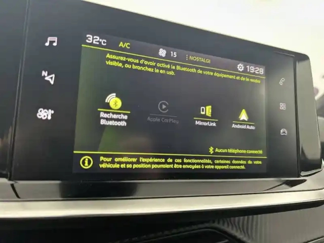 Peugeot 2008 puretech 130 s&amp;s bvm6 — photo 23