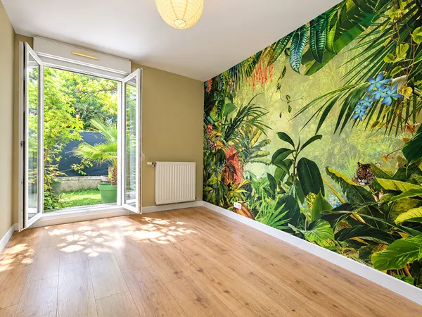 BEL APPARTEMENT AVEC TERRASSE ET JARDIN