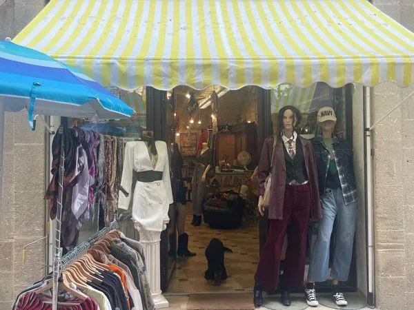 BOUTIQUE CLÉ EN MAIN-CENTRE DE SOMMIÈRES-30m2