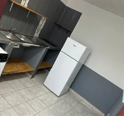 Logement T2 Meublé 750 charges comprises - MATOURY