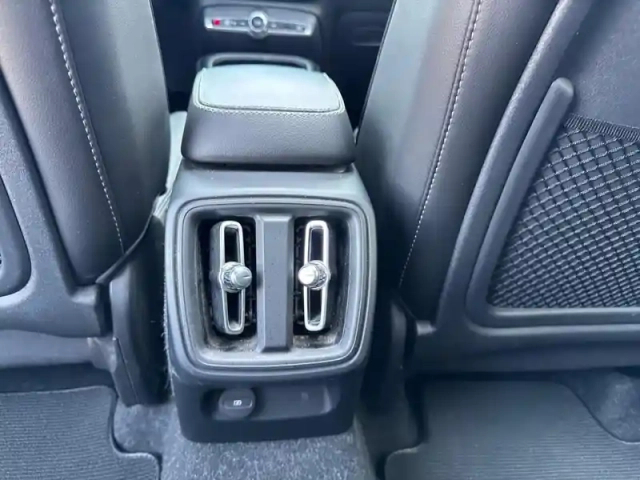 Volvo Xc40 t3 163ch inscription geartronic 8 — photo 9