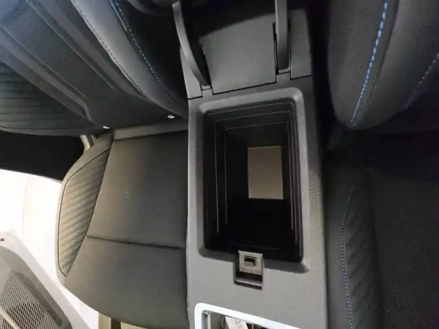 Renault Megane e-tech 220 ch autonomie confort — photo 21