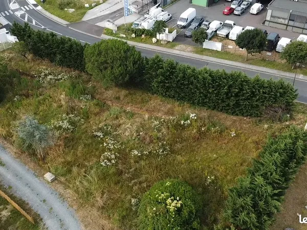 Local industriel 400 m²