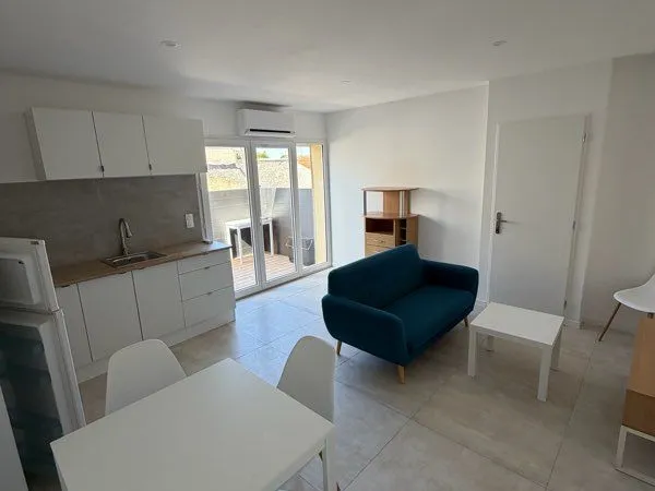 Appartement grand t2 meublé + terrasse