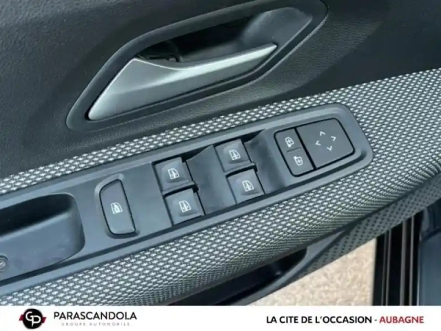 Dacia Sandero 1.0 tce 90ch journey — photo 13