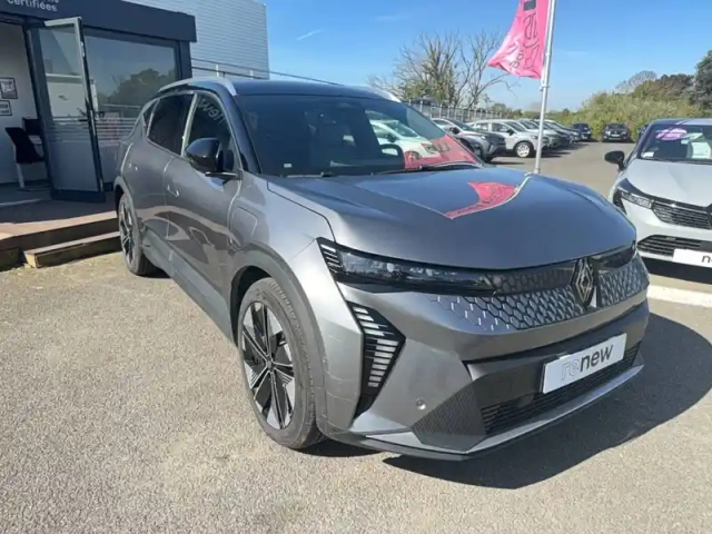 Renault Scenic e-tech électrique 220 ch grande autonomie — photo 3