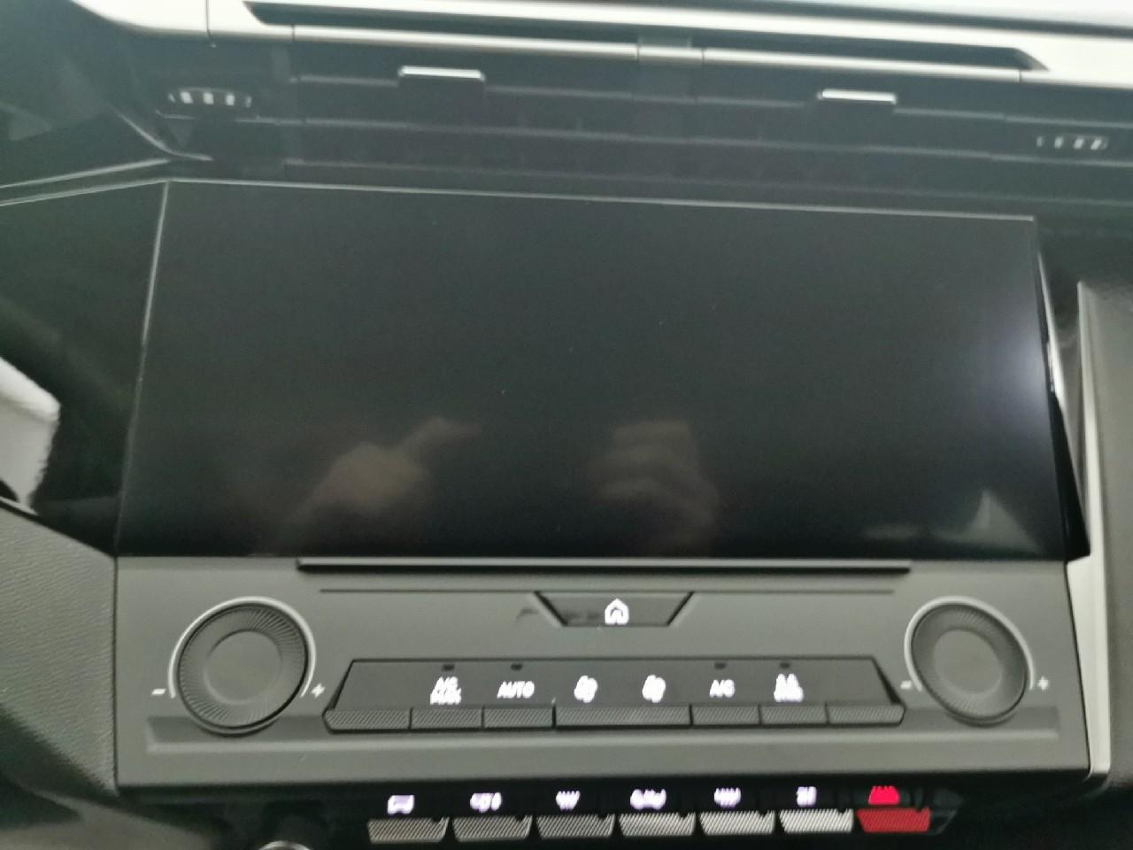 Peugeot 308 sw hybrid 145 e-dcs6 style — photo 11