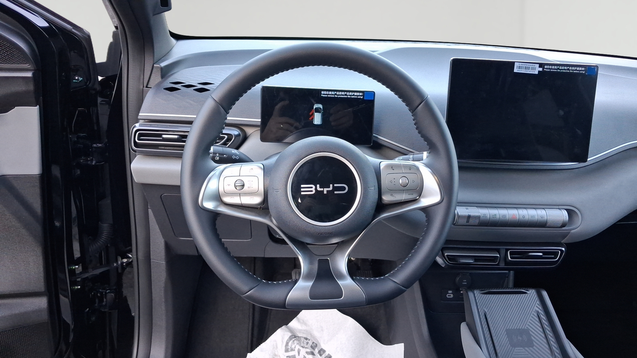 BYD Dolphin Surf 43.2 kWh 156 ch — photo 10