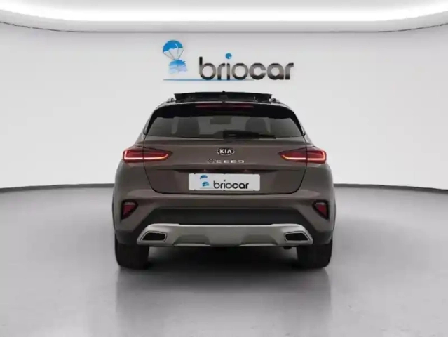 Kia Xceed 1.4 t-gdi 140ch launch edition dct7 + toit ouvrant — photo 4