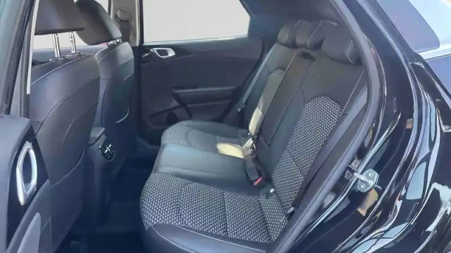 Kia Xceed 1.0 t-gdi 100 ch bvm6 — photo 20