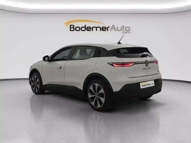 Renault Megane e-tech ev60 130ch super charge — photo 49