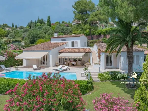 Villa 7 pièces 220 m²
