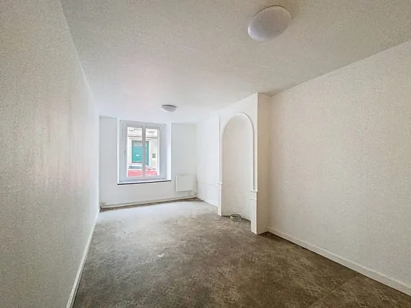 RUE MONTESQUIEU - (DISPONIBILITE IMMEDIATE)