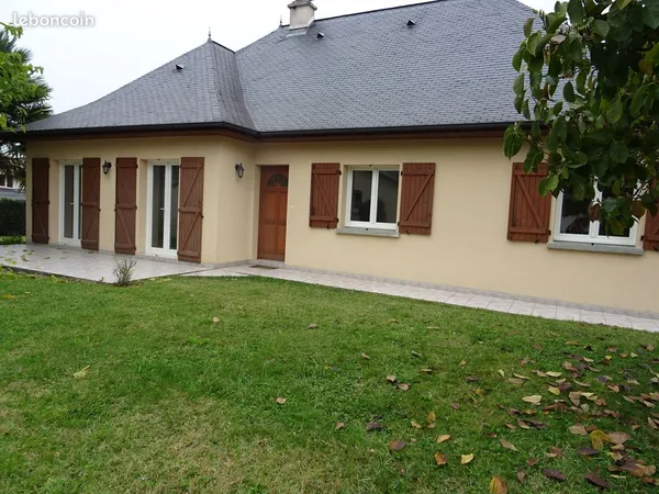 Morlaas Centre Maison T5 de 120m² + garage