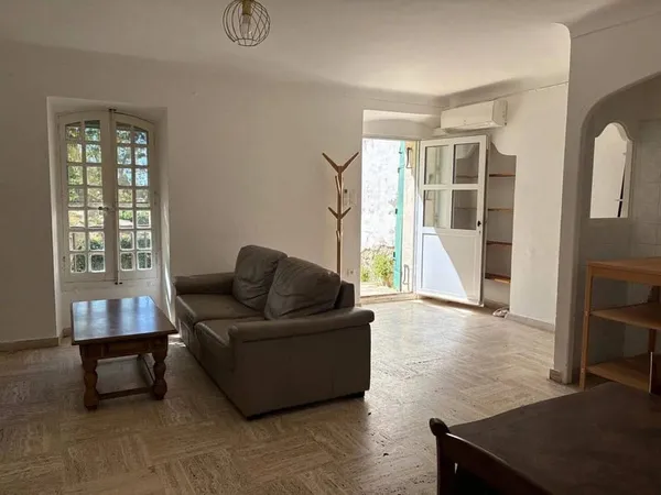 Appartement 2 pièces 74 m²