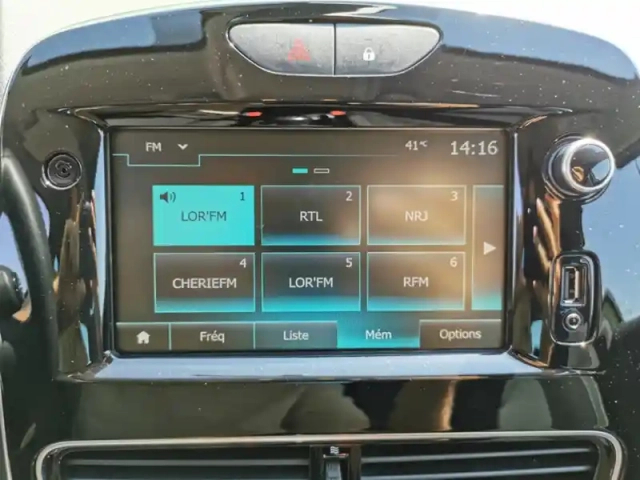 Renault Clio limited 0.9 tce 75 ch bvm5 — photo 20