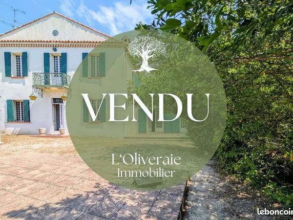 Maison 9 pièces 270 m²